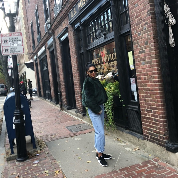 GREEN FUR COAT - Worn once - Picture 6 of 6